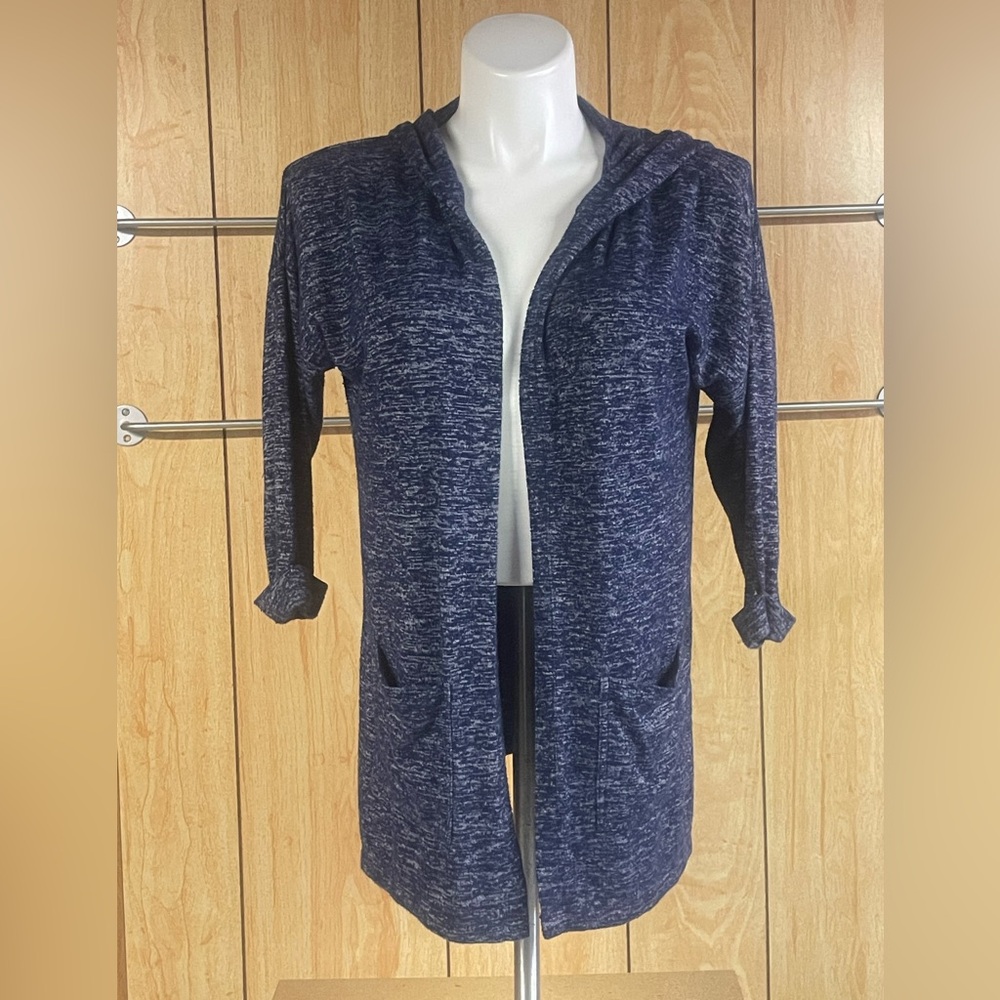 Moda Sweater SZ - L